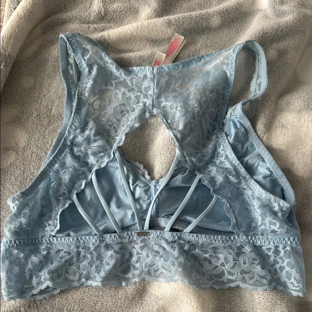 Victoria's Secret Blue Lace Bra with Racerback size L - Picture 3 of 3